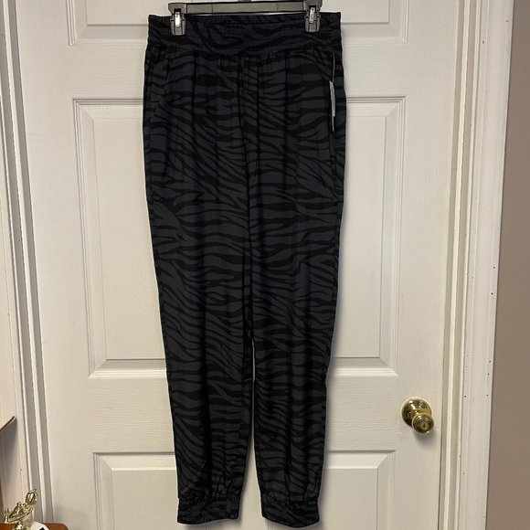 High-Waisted StretchTech Tapered Pants for Women New with tags - Picture 1 of 6